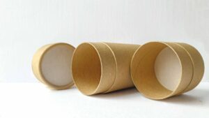 envase de cartón con tapa